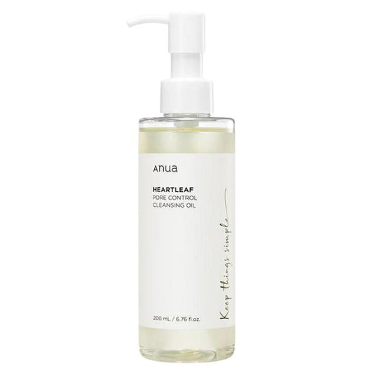 Transparente Flasche mit weißer Beschriftung und Pumpverschluss, die ein klares Reinigungsöl enthält. Sie fasst 200 ml.