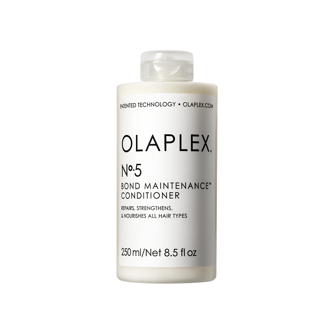 Nahaufnahme einer weißen Flasche Olaplex No.5 Bond Maintenance Conditioner.