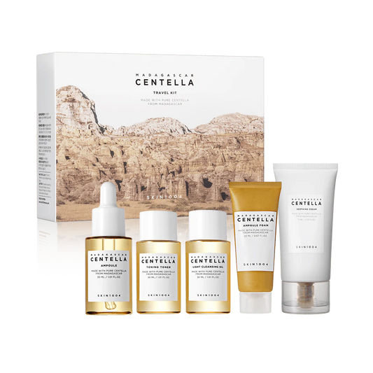 Set aus fünf Reisegrößen-Produkten mit Centella-Extrakten und beruhigender Pflege für empfindliche Haut.