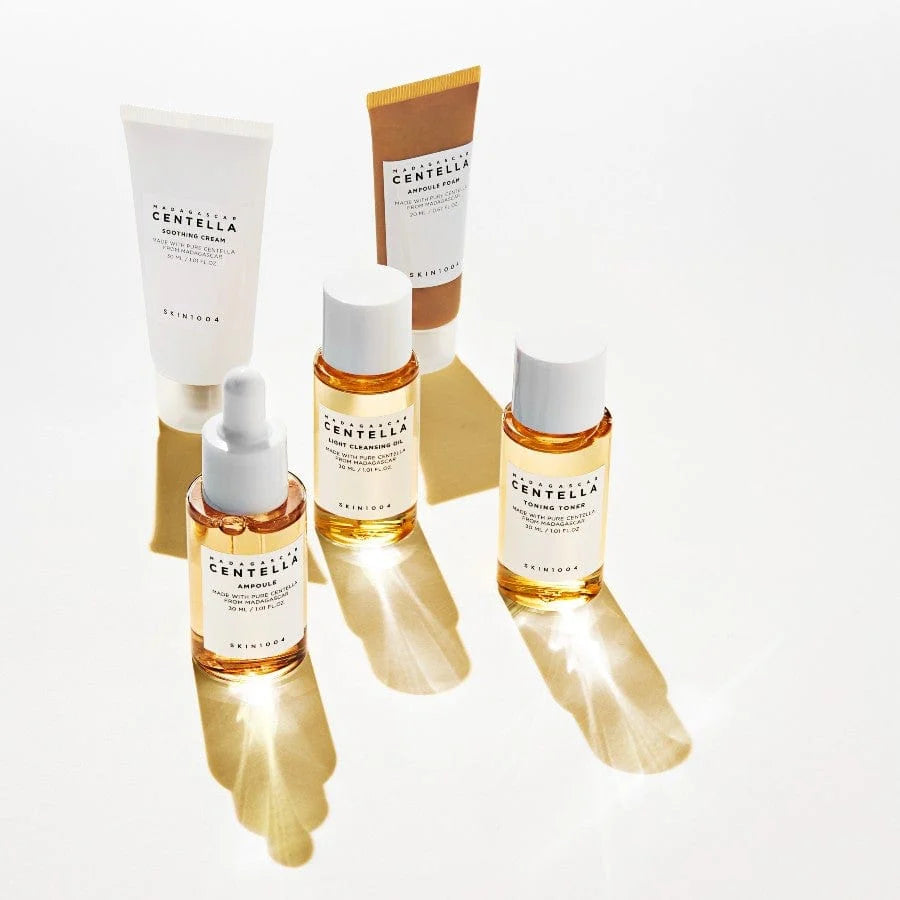 Produkte mit natürlichem Licht, die ihre goldenen Töne und luxuriösen Texturen hervorheben.